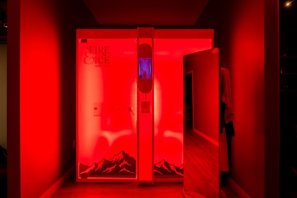 F9Productions's tweet photo. Fire and Ice invited us to shape a space that energizes and restores, all in the same breath. From cryotherapy to hyperbaric oxygen therapy, every environment was tailored to support both performance and recovery. 
-
 #ColoradoCommercialArchitecture #LuxuryInteriors https://t.co/xvq4ZNSNQA