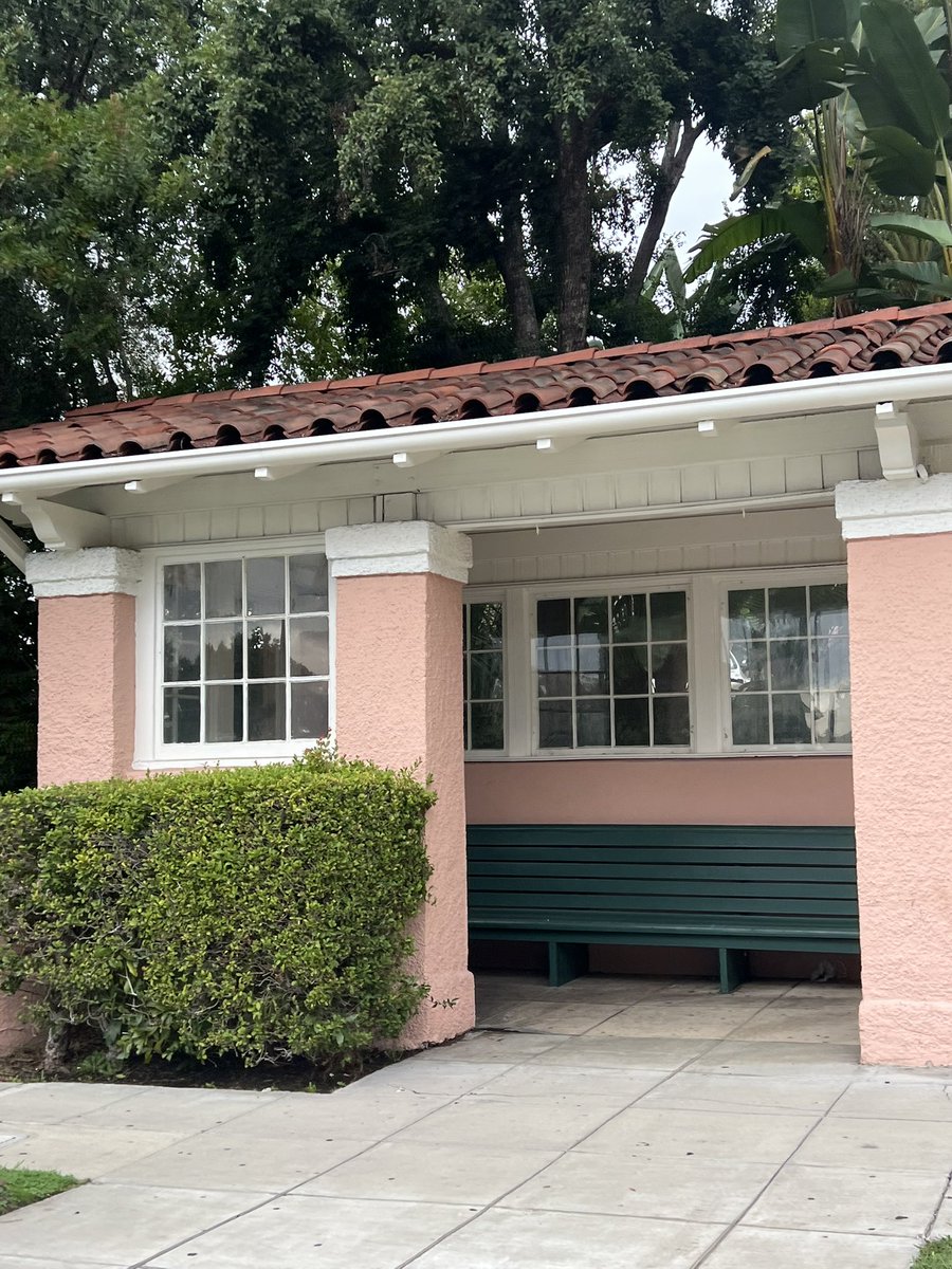 thewaronbeauty's tweet photo. A beautiful park and a pink bus stop in Beverly Hills. All of America should be beautiful, safe, and clean like this, but it’s the opposite in most places. We are the wealthiest, most powerful, resource-rich country— there’s no reason why family, education, faith, and overall community shouldn’t be thriving.