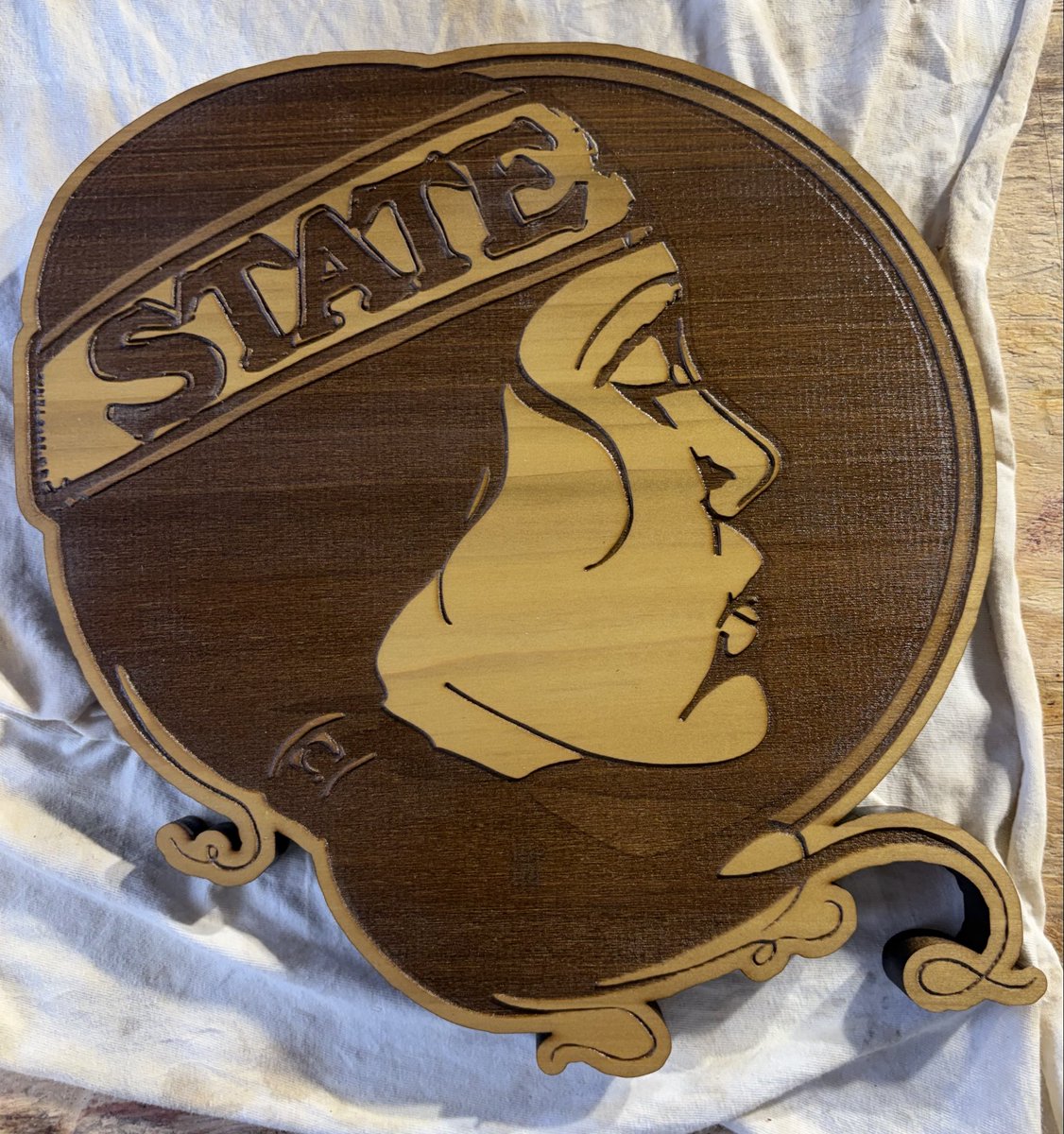 After a quick rinse n wipe of mineral spirits she turned out beautiful😍🔥
#BCSSportsArt #FootballArt