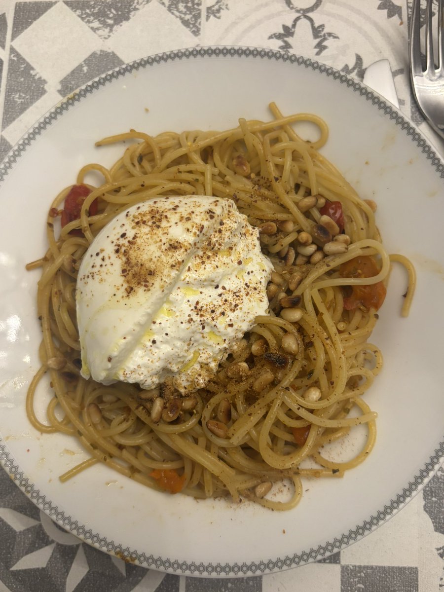 #mcrepas spaghettis aux tomates confites, pignons de pin, et burrata 🫦🫦