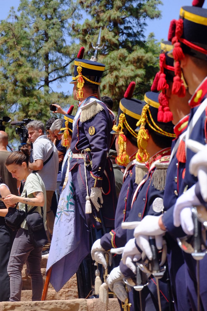 Granaderosarg's tweet image. De esta forma fue puesto en funcionamiento el nuevo destacamento de la ciudad de Mendoza del Regimiento de Granaderos a Caballo junto al Ministro de Defensa y al Jefe del Ejército🐴🇦🇷
#SiempreEjercito  #HerederosDelLibertador #UnRegimientoConHistoria #SomosHistoriaViva