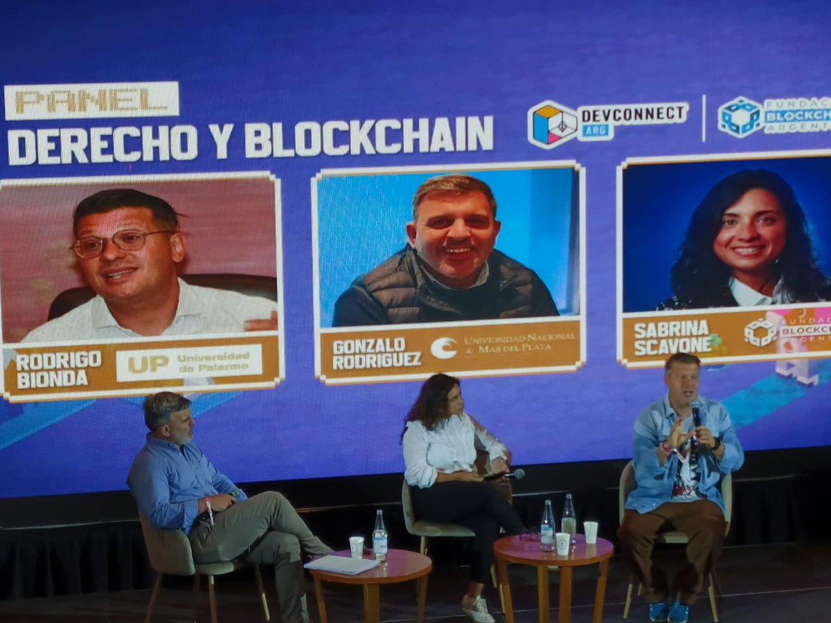 JimySantana's tweet image. ⚖️ ¿Cómo se integra la ley con la blockchain? En el panel &quot;Derecho y Blockchain&quot; en #DevConnectARG expertos como Rodrigo Bionda y Gonzalo Rodríguez abordaron el desafío.

@kleros_es, un protocolo de justicia descentralizada, es clave: resuelve disputas con jurados tokenizados...