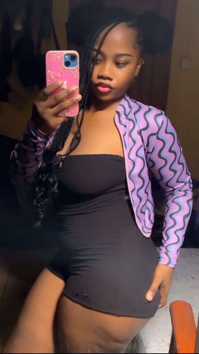 walkingflex_'s tweet image. wow