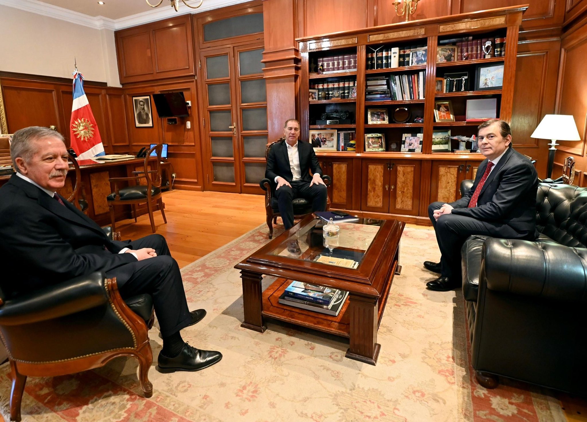 G6TQrTtWwAAtx3D?format=jpg&name=large