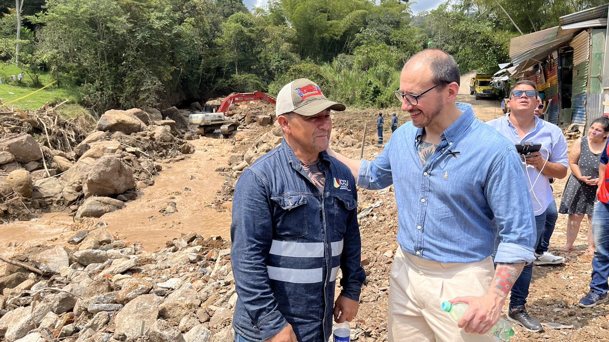 Contralcundinam's tweet photo. Desde la Contraloría de Cundinamarca seguimos articulando esfuerzos y, en este contexto, podríamos realizar la vigilancia sobre el adecuado uso de los recursos destinados a la gestión del riesgo. https://t.co/yp638VmA3L