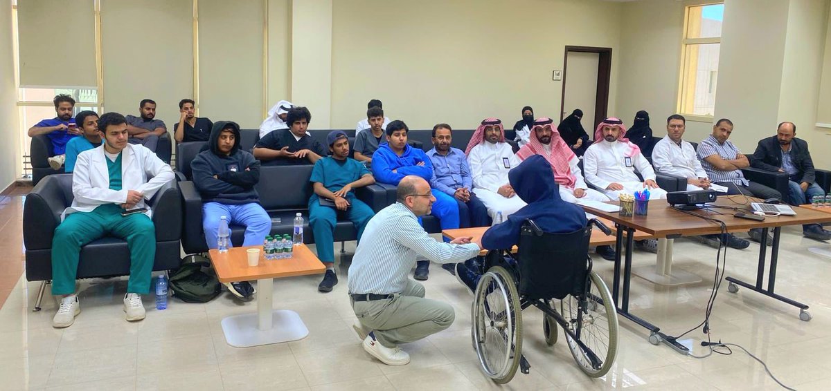 كما اختُتمت فعاليات المبادرة بتنظيم 3 ورش عمل متخصصة تناولت أهمية تحقيق الاستقلالية وتطبيق معايير التأهيل الطبي لذوي الإعاقة، واستضافت شخصيات ملهمة للحديث عن أبرز التحديات اليومية. وأكدت الورش أن التكامل المجتمعي يمثل الطريق الأهم نحو تمكين مستدام وتحسين جودة حياة ذوي الإعاقة.