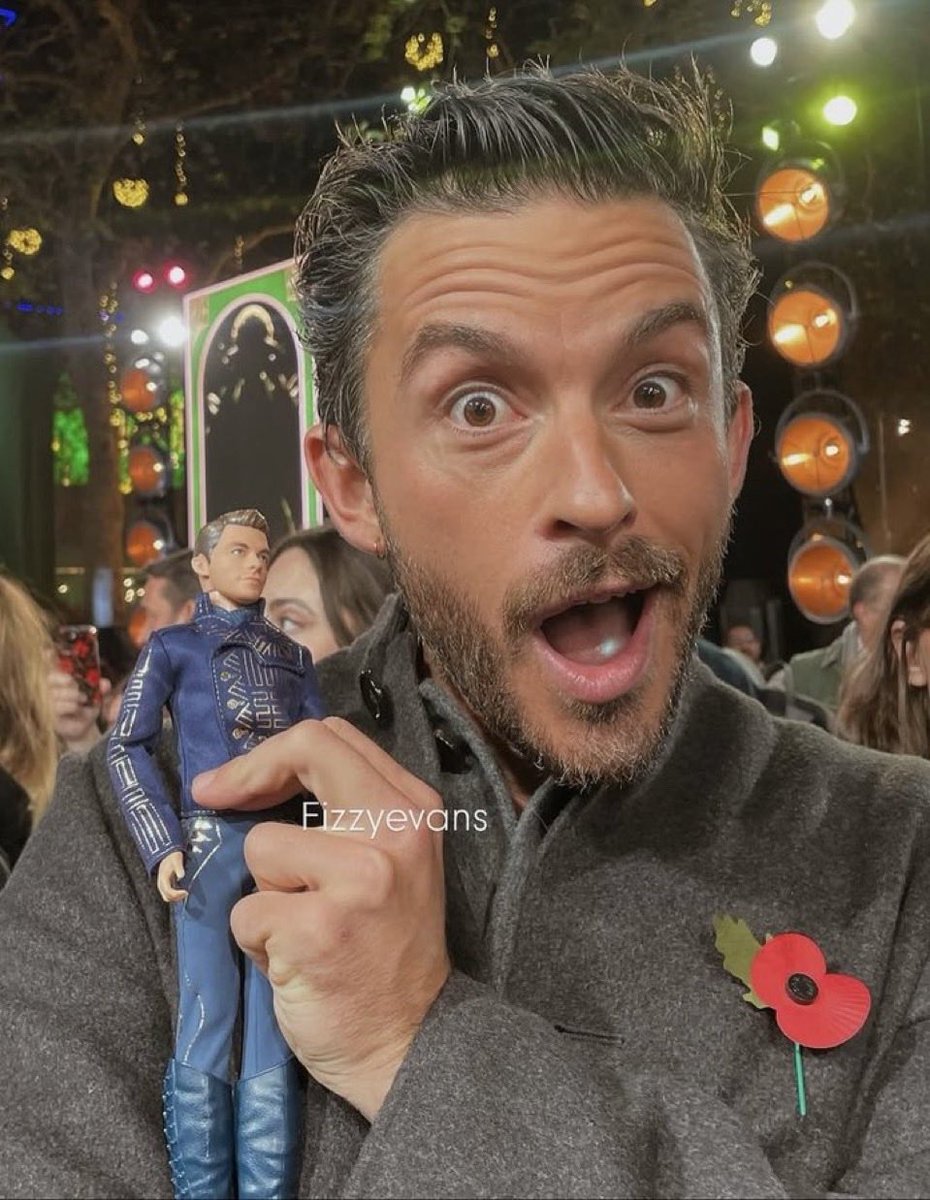 jbbyleaf's tweet image. This adorkable man🥰🥰🥰