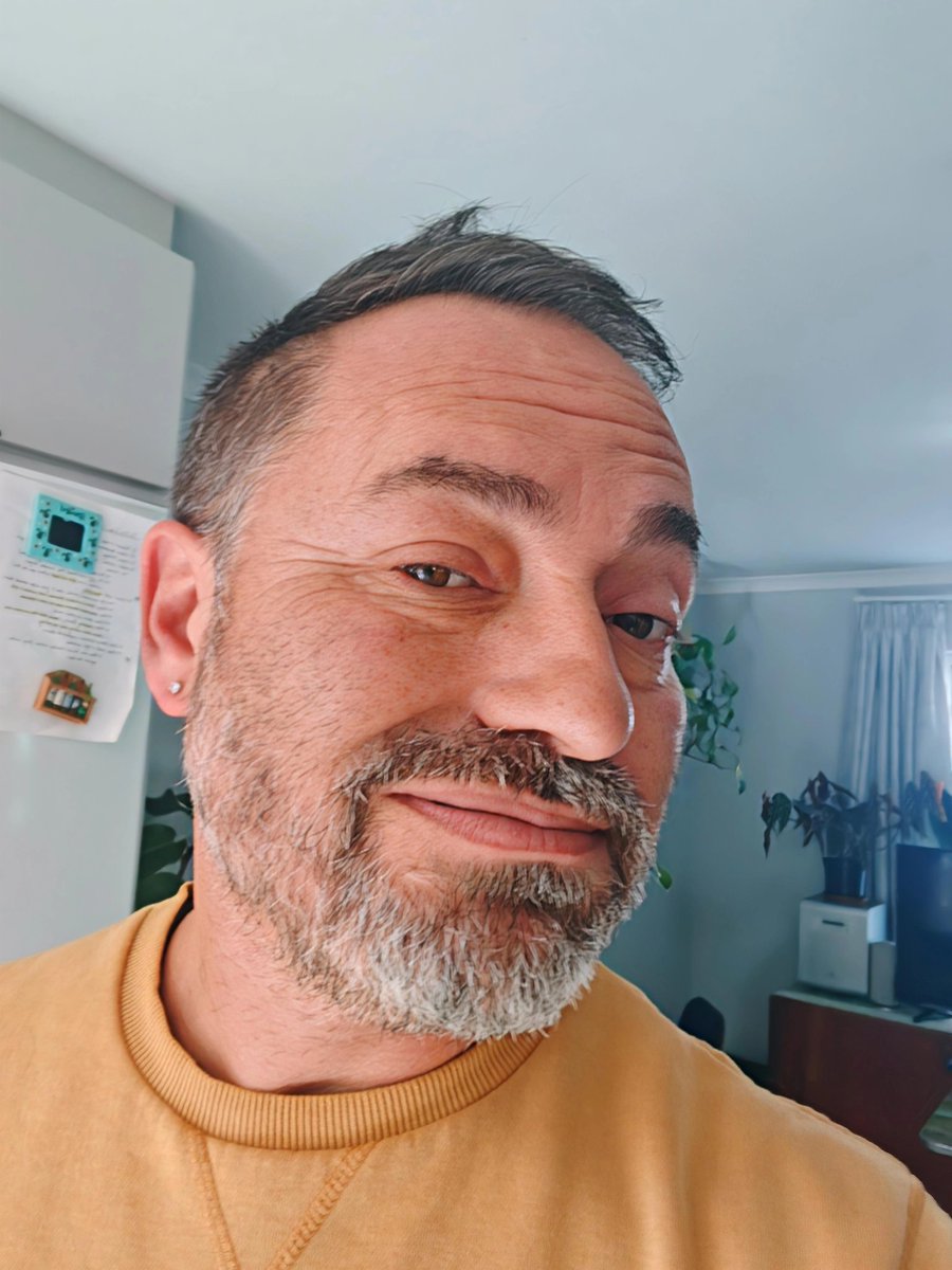 RealFrancoisvT's tweet photo. Who's old https://t.co/1GUYP2iwz3