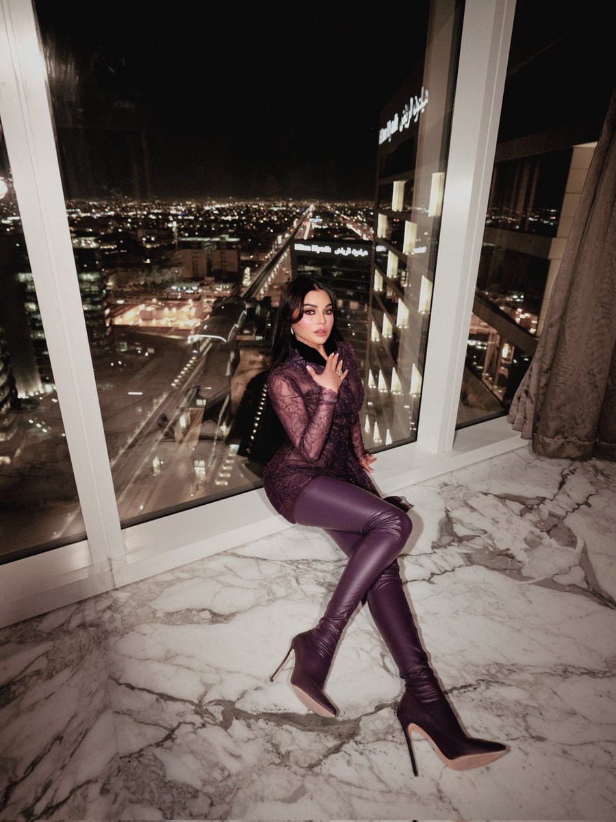 HaifaWehbe's tweet photo. الجمهور السعودي 🫶🏻 بحبكم كتير 🇸🇦
𝐑𝐢𝐲𝐚𝐝𝐡’𝐬 𝐡𝐲𝐩𝐞 𝐢𝐬 𝐧𝐞𝐱𝐭 𝐥𝐞𝐯𝐞𝐥 🌟
Thank you for the love that filled the stage and the sky 🇸🇦✨️

#WOWFestival #RiyadhSeason #GolfSaudi #KSA #HaifaWehbe
#مهرجان_واو #موسم_الرياض #جولف_السعودية #السعودية #هيفاء_وهبي https://t.co/liGuYY3fn2