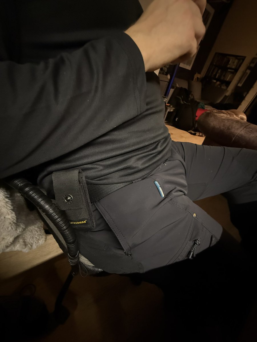 selline tyyp joob mu k6rval viskit, kas peaksin koju minema?