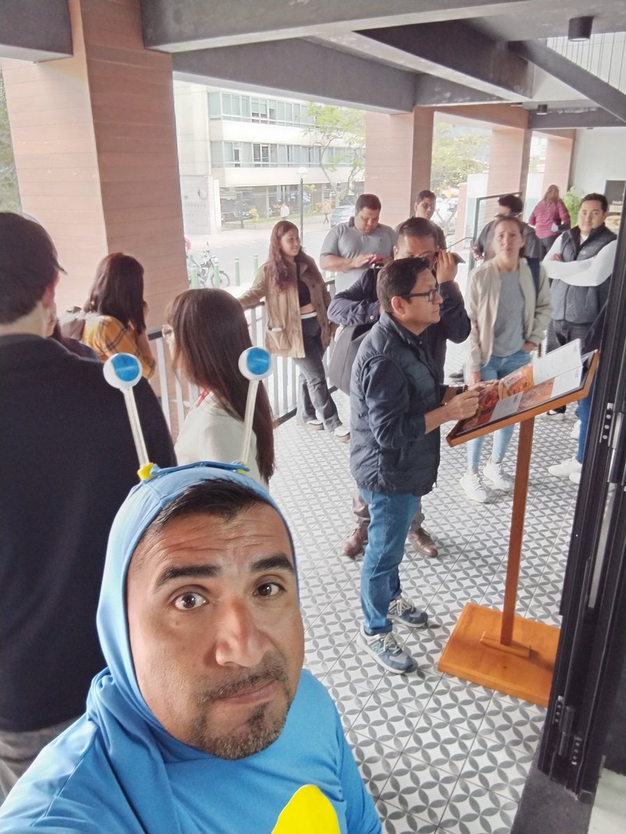 Chapulingrone's tweet image. Gracias por su preferencia amigos  y gracias también por que la cadena de Cebicherias La Bolichera 2335 confía en su Chapulín Bolichero para juntos lograr los objetivos.
#Tendencia
#milugarfavorito
#cebiche