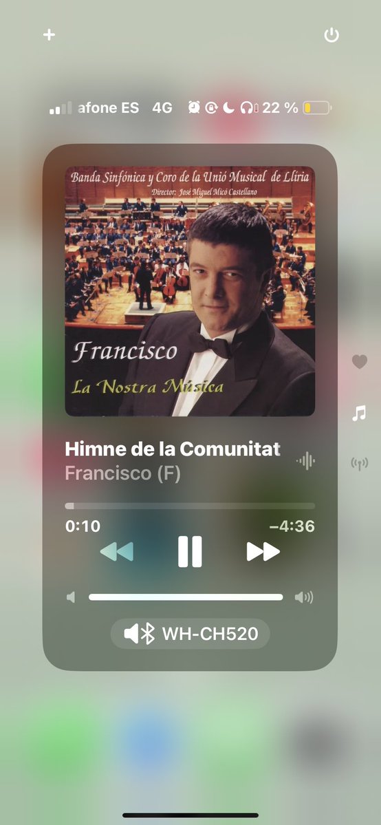 paulaahl9's tweet image. sometimes i just need to pull out this move