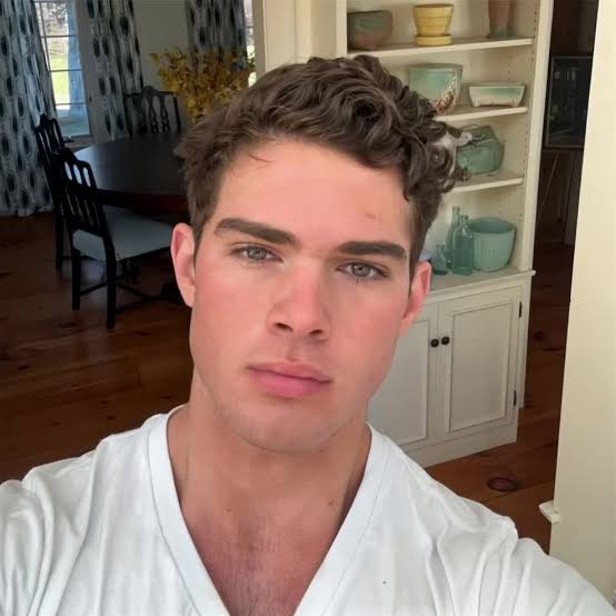 Looksmax.org tweet media