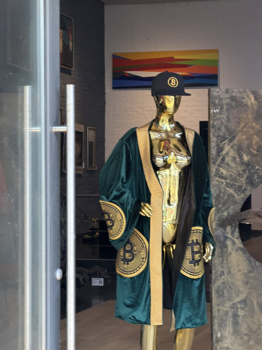 RealDylanSwartz's tweet image. Other people who are truly successful can see your future…

If you are meant to be successful the people who already are just know…