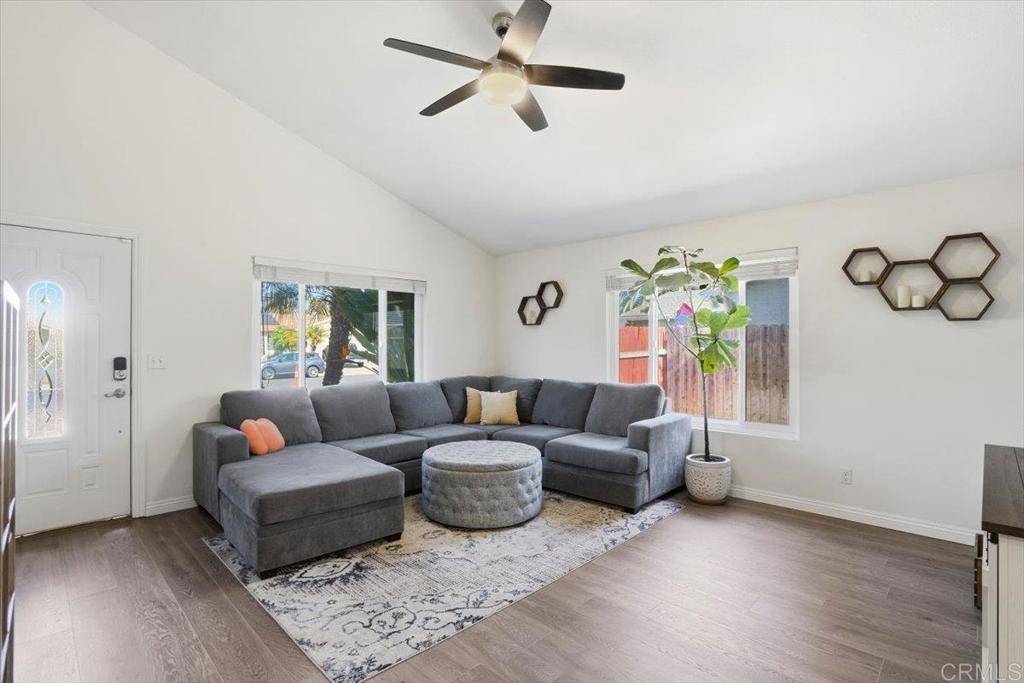 RealPurpose's tweet image. 🏡 Open House Alert! 🏡

Listing Address: 4569 Calle Del Palo, Oceanside, CA 92057
Listing Price: $800,000

Don&apos;t miss this opportunity. Come take a look and share with everyone you know. ✨

More Info: michaelhaas.aarerealestate.com/d8rdw5l3

#OpenHouse #openhouses #dre01466140