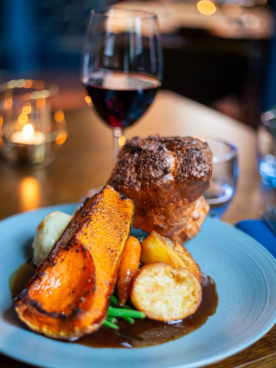 This Sunday, there's minted lamb with roast potatoes, wilted greens, chantenay carrots, Yorkshire pudding, cauliflower cheese &amp; lamb jus 🐑

We’re also offering alternative meat roasts, as well as a fish and veggie option.

📅 Sundays from 12pm | Book: bit.ly/3IJZ3vh