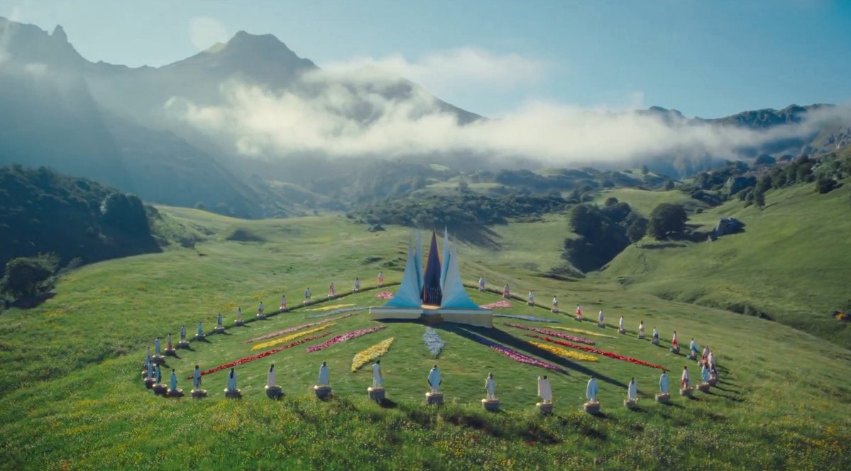 reveflavour's tweet image. 🚨 According to insiders, it’s rumored that Red Velvet&apos;s ‘Cosmic’ will be featured in the new Hunger Games movie ‘The Hunger Games: Sunrise on the Reaping’