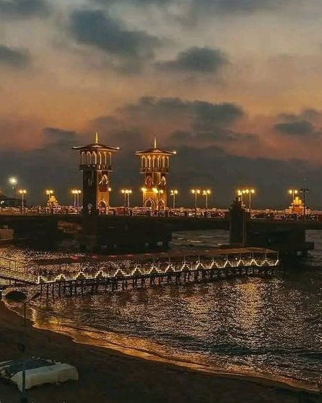 فاضى شوية نقعد على كوبرى ستانلى !؟💙💙
#يوم_الجمعة 
#ليلة_الجمعة