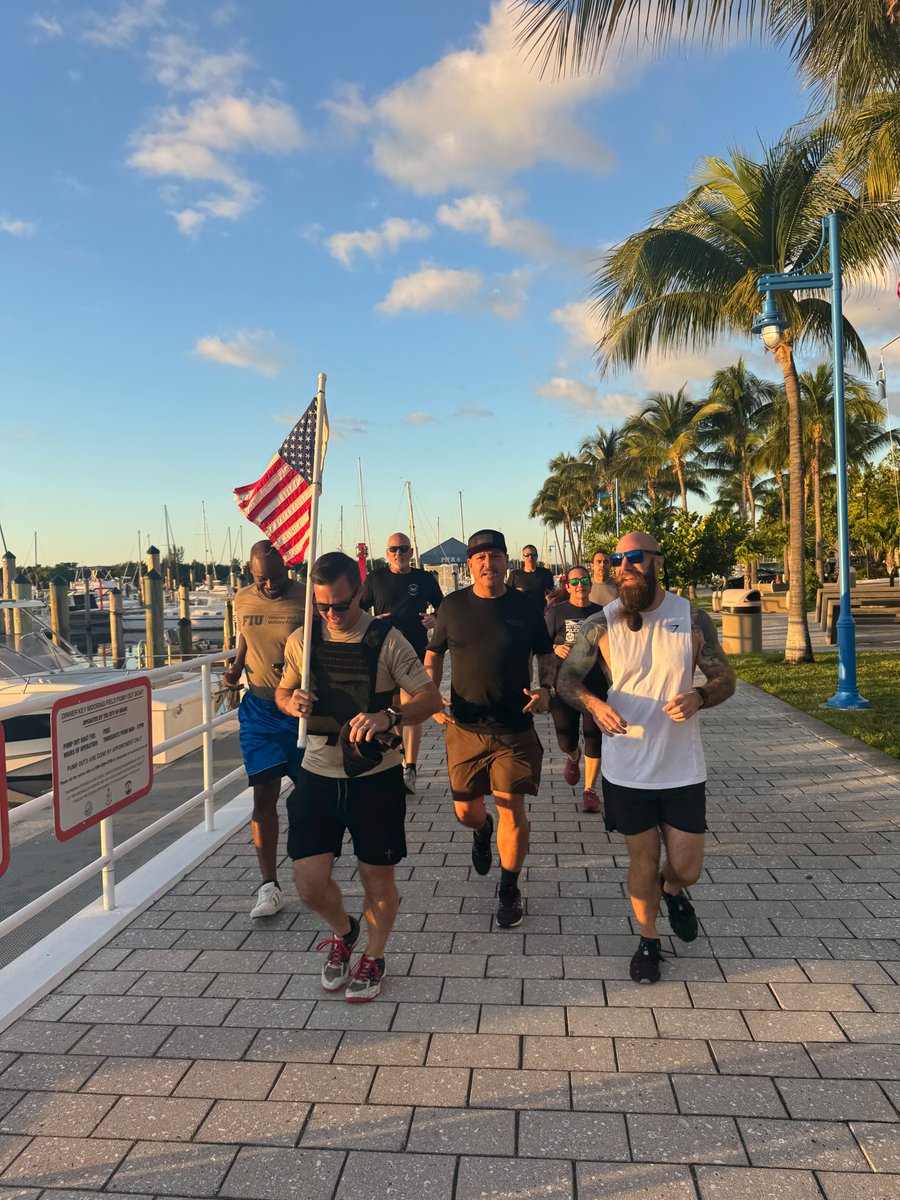 CBPAMORegDirSE's tweet image. Today we ran the 3rd Annual Michel O. Maceda 5K in honor of our fallen Marine Interdiction Agent.

Michel&apos;s courage and sacrifice will never be forgotten.

Thank you to everyone who came out to remember him with us. 🇺🇸 🖤

#Maceda5K #NeverForget