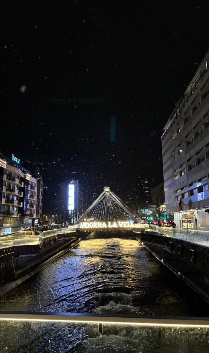 nocontextCDCS's tweet image. TWCS ON TOUR