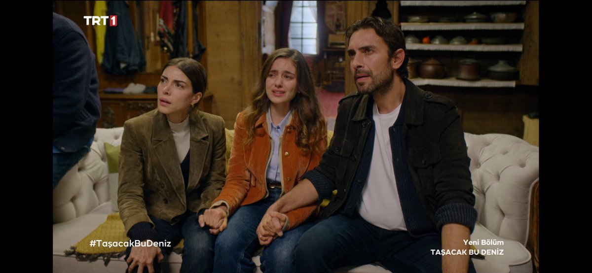 Fadime’nin abim söylediği her şeyi yapar demesinden ve Elini’nin şahit olduğu şeylerden sonra eğer testi değiştirecek biri varsa Adil’in herkesi öldürüreceğine emin olan Eleni’dir.  Adil’i kendisinden korumak için Eleni, Esme dayanışması izler miyiz acaba #TaşacakBuDeniz