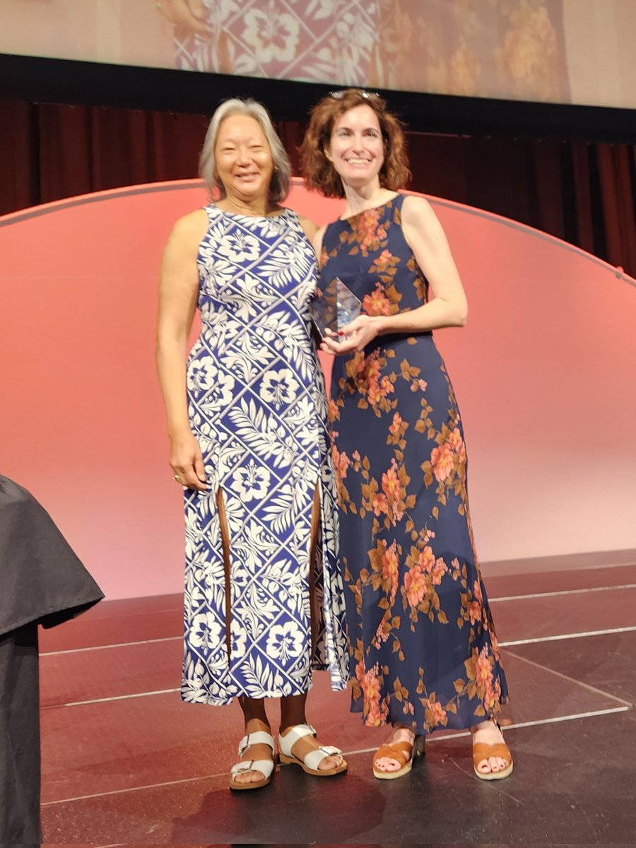 NeuroOnc's tweet image. Congratulations to Susan Chang for receiving the 2025 Lisa DeAngelis Award for Excellence in Neuro-Oncology Education. #SNO2025 #WFNOS #ScientificMeeting