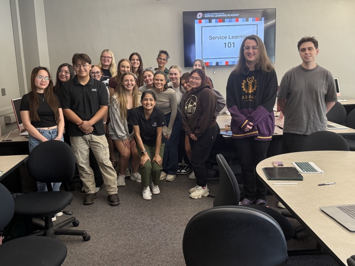 unoengage's tweet image. Media Relations students learned about @UNOmaha’s Service Learning Academy &amp;amp; the Community Engaged Scholars (CES) designation. 

They’re connecting classroom skills in writing, planning &amp;amp; strategy to community-based projects! 
#ServiceLearning #MavSpirit