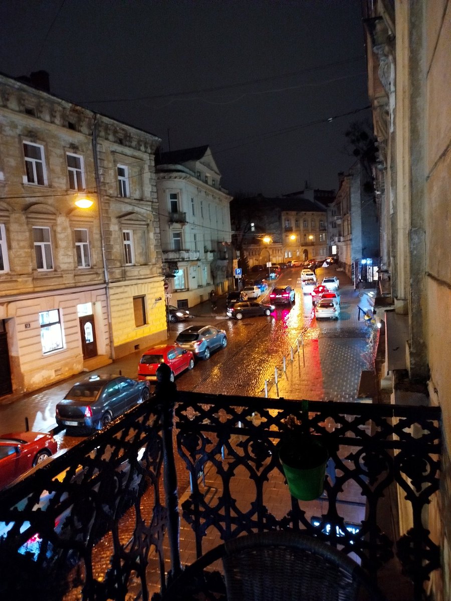 Isatis_iris's tweet image. А в мене така романтік