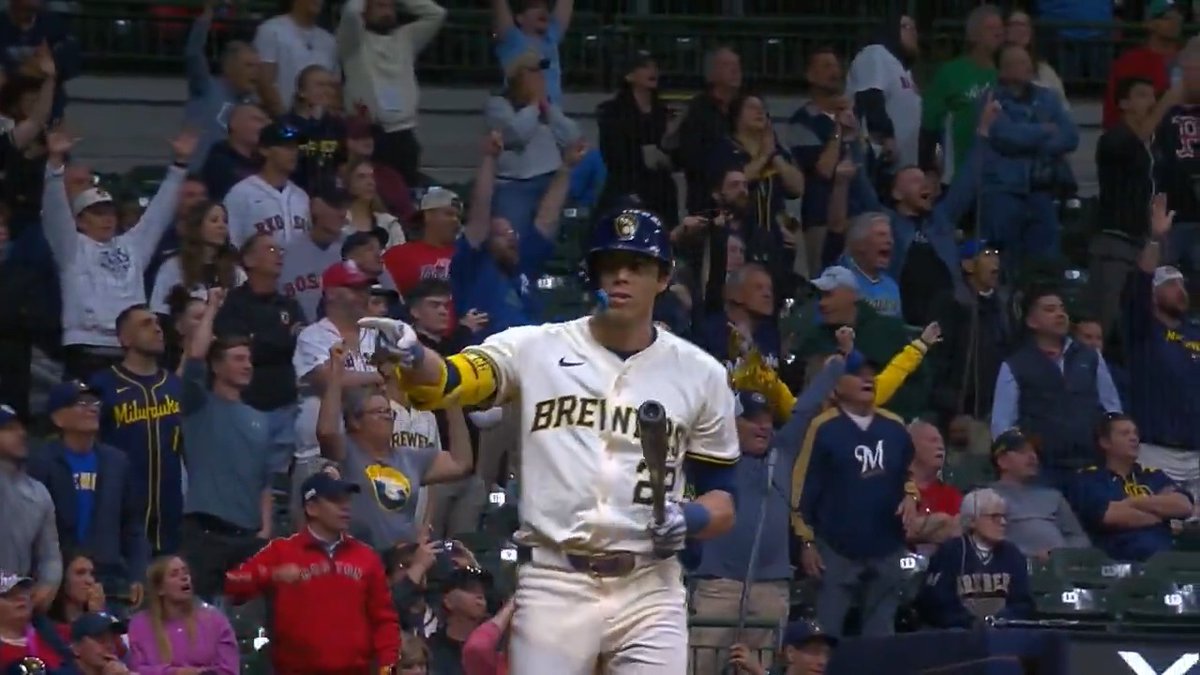 Top Plays of 2025: No. 97

Christian Yelich crushes his first career walk-off home run - and it’s a grand slam! 