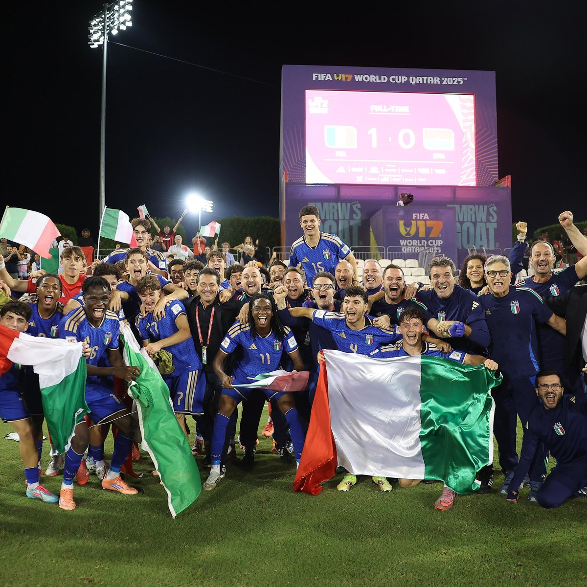 FIGC's tweet image. Per la prima volta nella storia i nostri Azzurrini della Nazionale Under 18 raggiungono la semifinale di un Mondiale 🇮🇹💙

➡️ tinyurl.com/3ansfvpt

#FIGC
