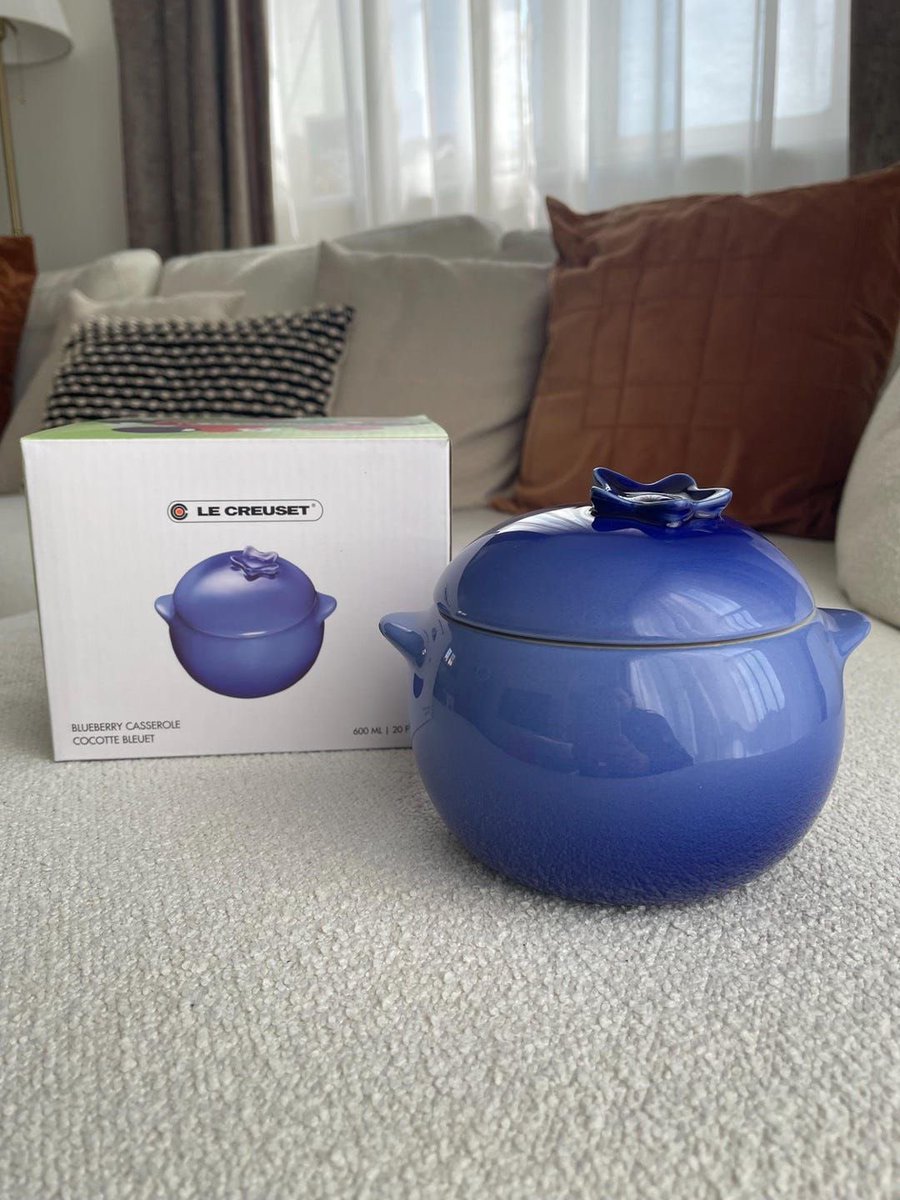 saweeeties's tweet image. if somebody wants to gift me this discontinued limited edition le creuset blueberry casserole i will love u forever
