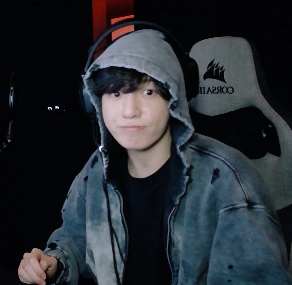 skjnition's tweet image. the last thing you ate is what you have to name him, what is it??