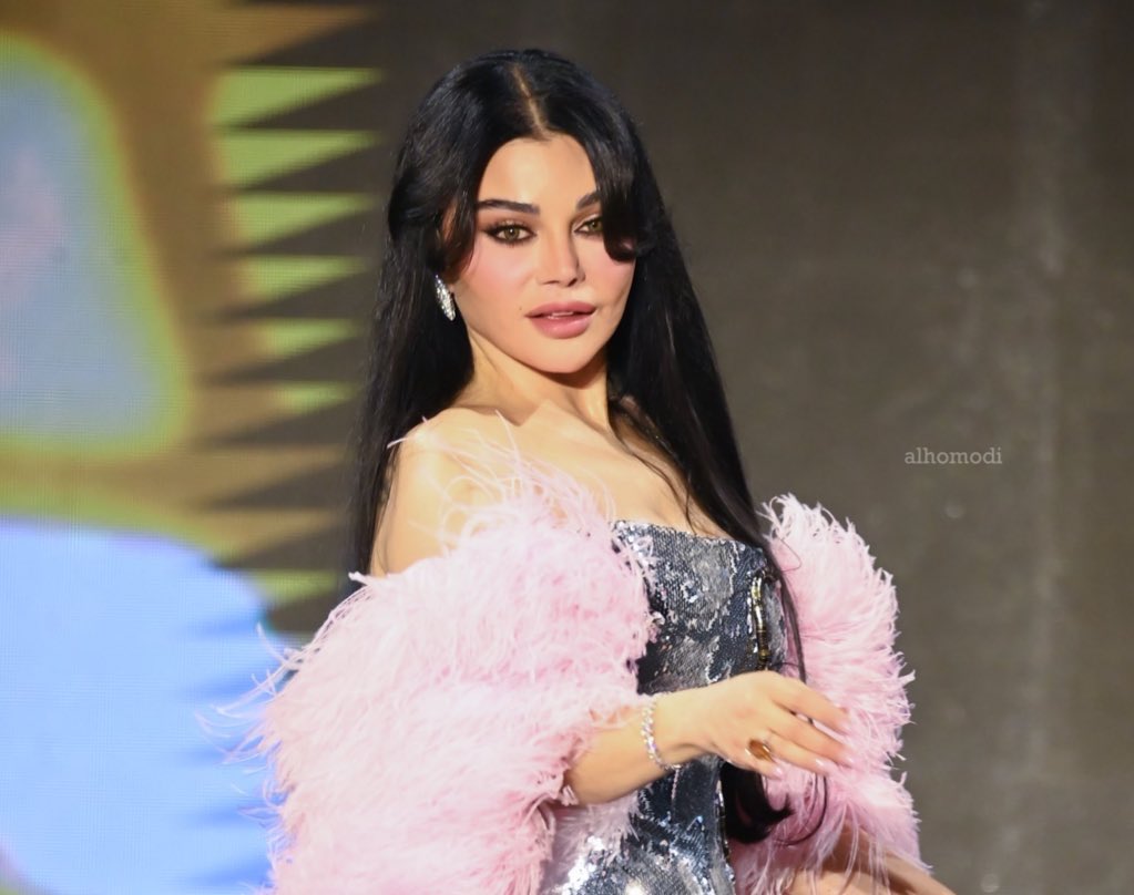 هيفاء وهبي:

بنات السعودية أجمل بنات الوطن العربي❤️.