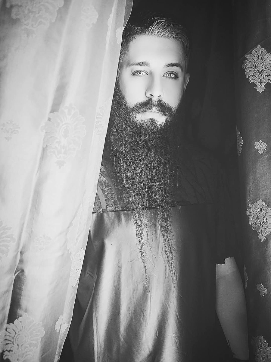 AlexAngio1988's tweet photo. #alternative #alexangio #alex #angio #beard #tattoos #emo #emoboy #goth #gothic #gay #inkboy #ink #blackandwhite https://t.co/av7yO36tLv