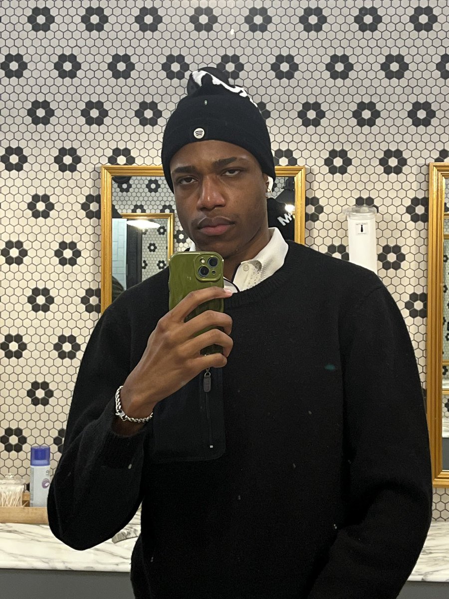 CDRADIO8's tweet image. Tired