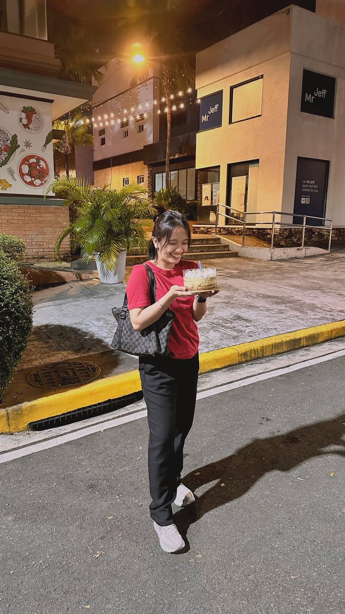 chaaamoy's tweet photo. i’m so deeply grateful! thank you to everyone who reached out to celebrate my birthday. your kindness and love touched me more than you know. i’m so lucky to have such amazing people in my life. thank you po, Lord! 🥰❤️‍🩹🙏🏼✨ https://t.co/UaJ9eopF64