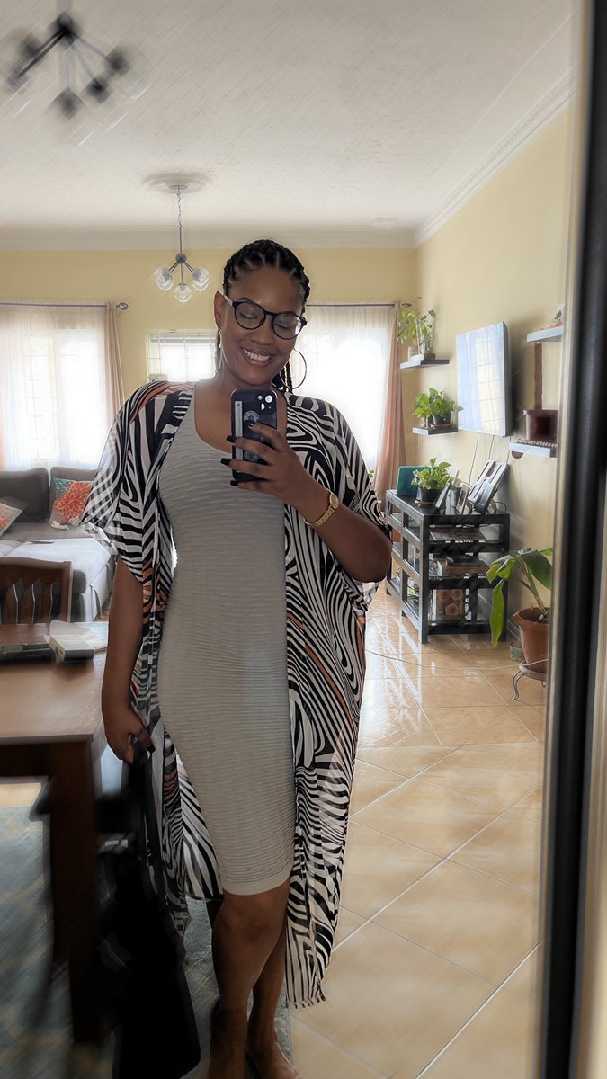 mamachell's tweet photo. Balloons 🎈 on my page! In everything I have to give God thanks! What a year it’s been! Lots of lessons to pack away but No matter what, there is always GRATITUDE 🙏🏾. Every year is a miracle. #GodWorks https://t.co/WdfVoLWDpw