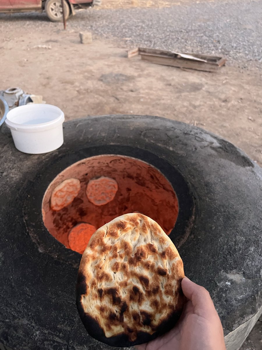 chexo96's tweet photo. بەس ئەستورکە بە تەندور  شایەنی ئەوەیە دایتی خۆمی لۆ تێکبدەم https://t.co/k2DOFJAhEo