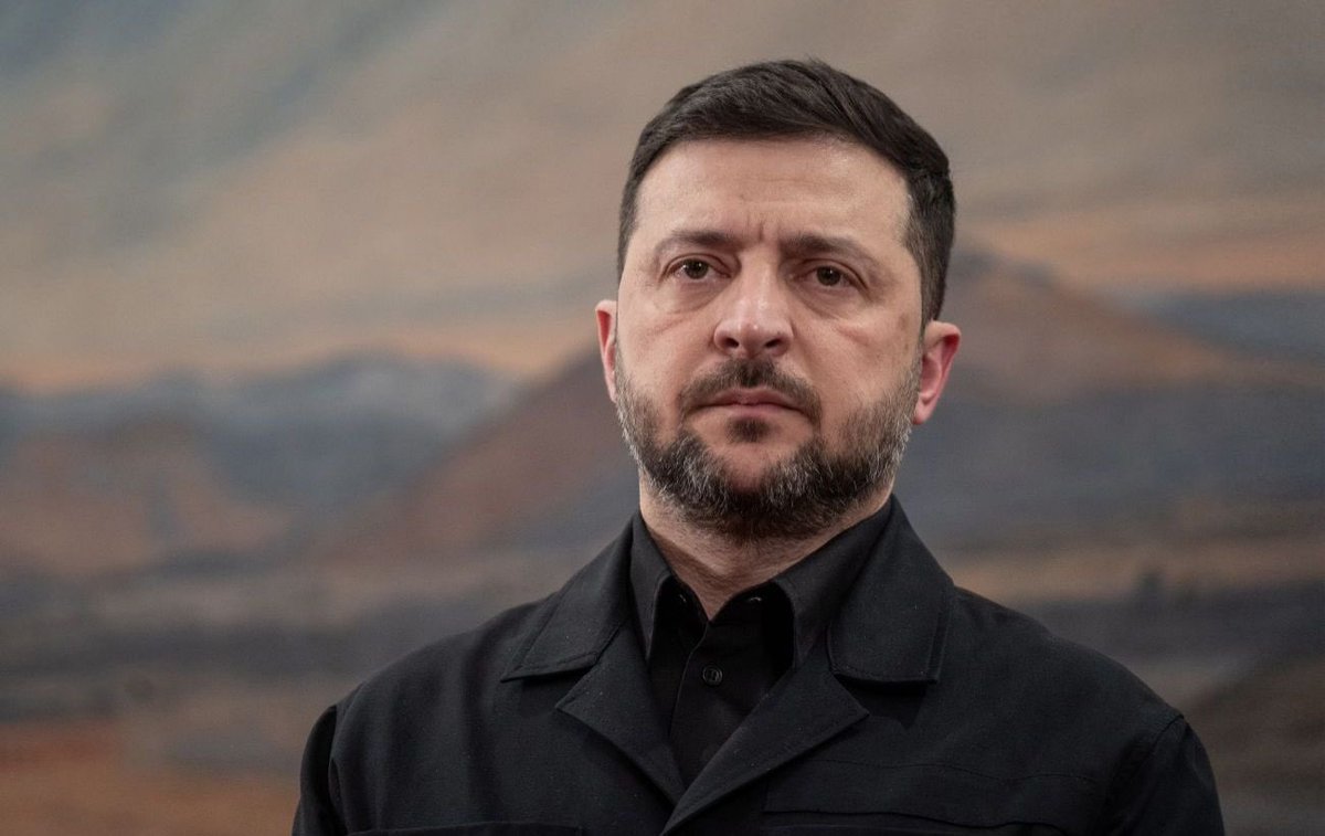 ❗️RETWEET if you stand with President 🇺🇦Zelensky!