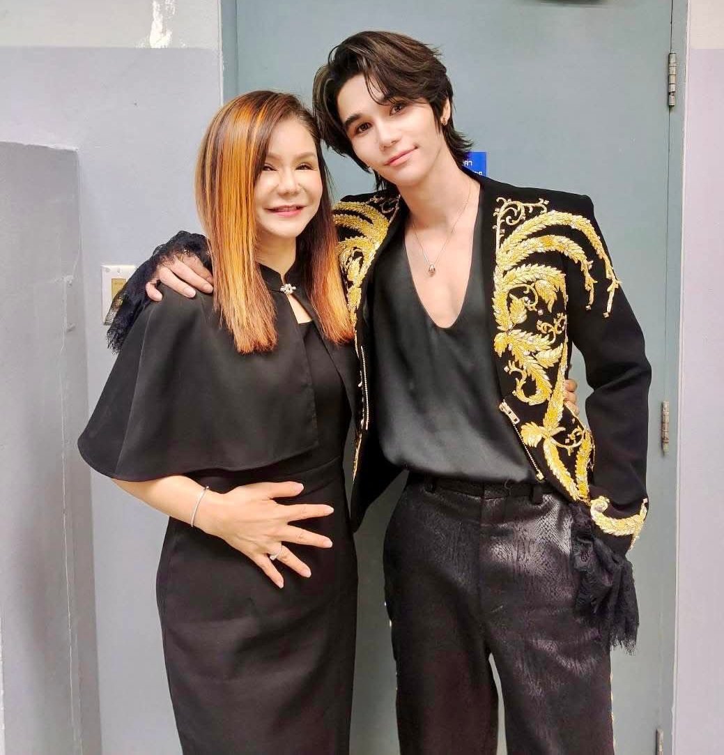 maybelips's tweet image. his biggest supporter and believer since day one🥺