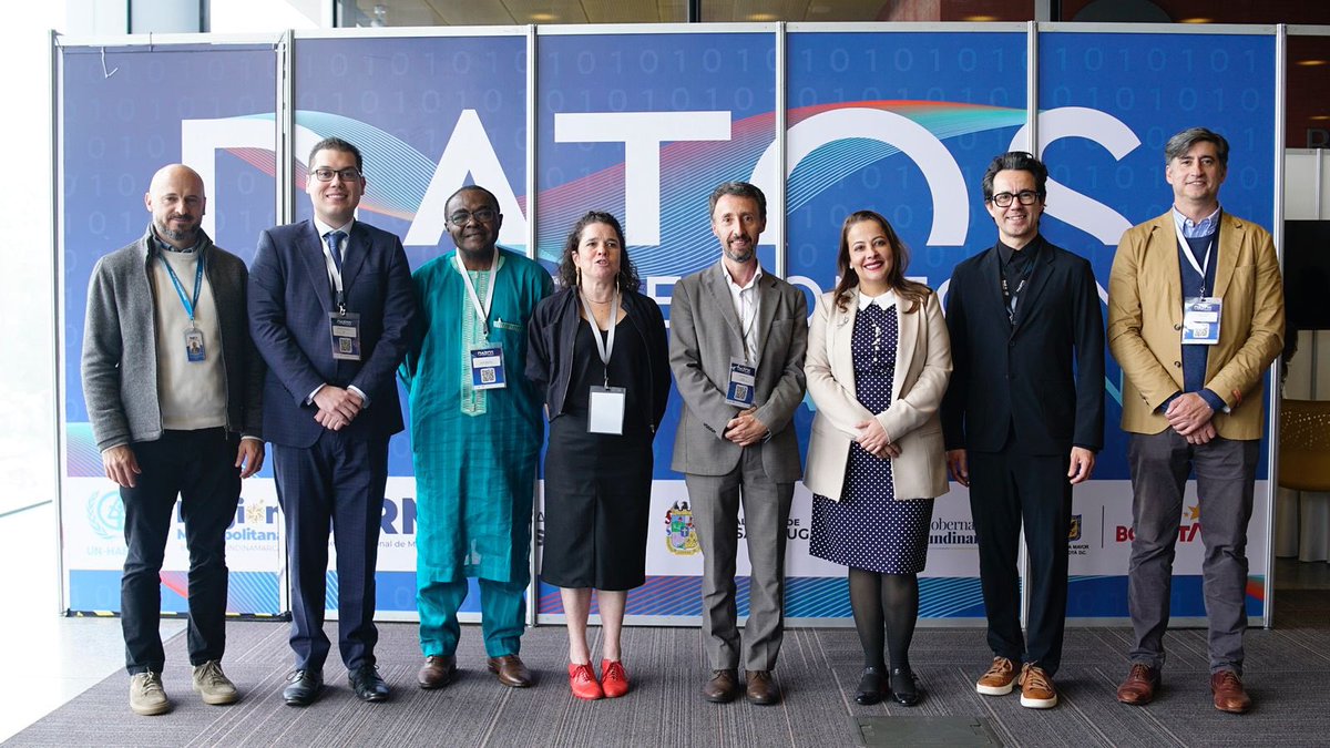 LuisLota_'s tweet photo. Invertir en datos es invertir en decisiones que cambian vidas. 

Cuando los datos hablan, la política escucha y la sociedad avanza.

Gracias a los invitados internacionales que nos acompañaron en nuestro #MetroLab @SomosRegionMBC https://t.co/KjlNC0uY3O