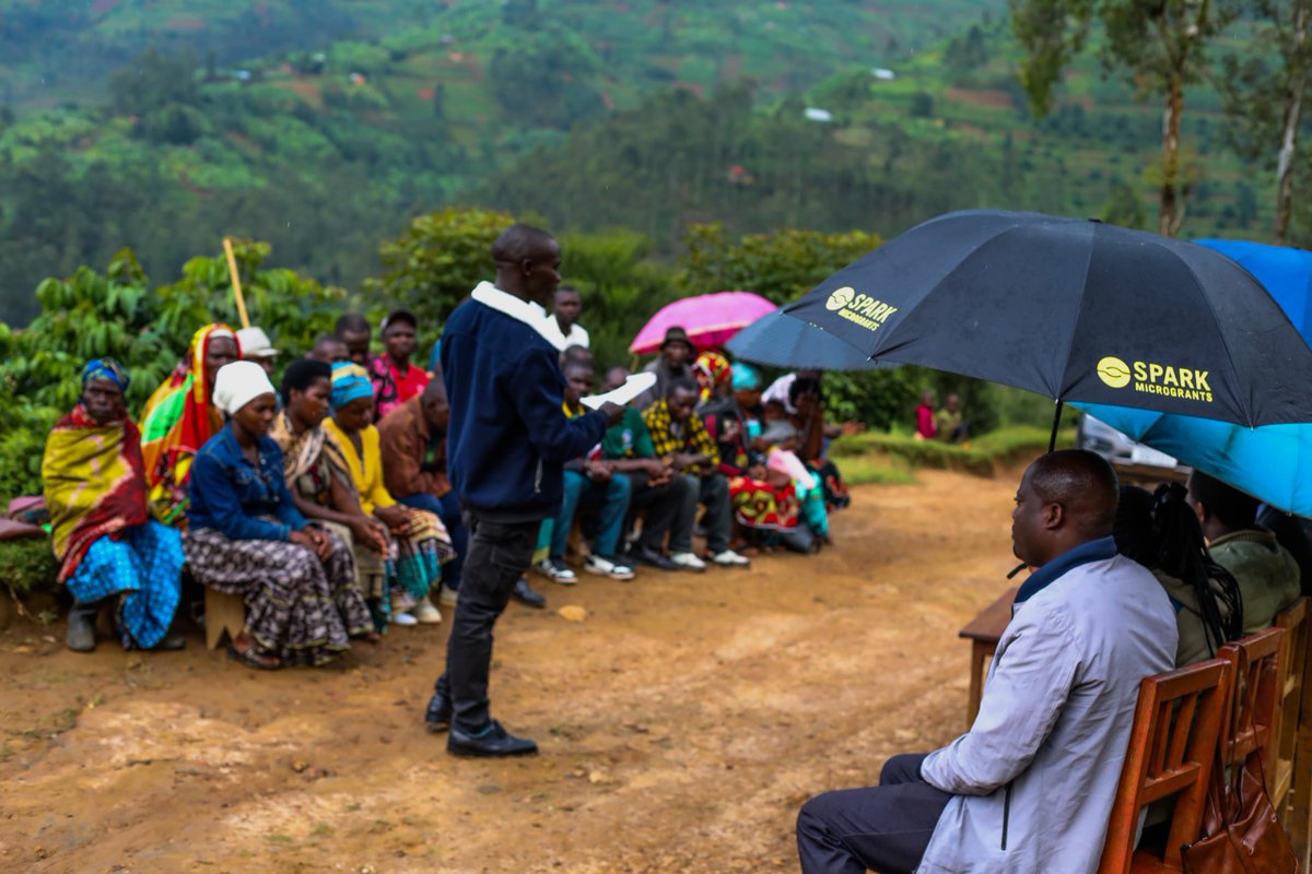 Abaturage bo mu Mirenge ya Busengo &amp; Mugunga bafashijwe n'umushinga ugamije iterambere umuturage abigizemo uruhare, bavuga ko wabafashije kwiteza imbere, binyuze mu mishinga yo kwizigamira n'ubworozi, gucunga no gukoresha neza umutungo, bahuguwe bakanafashwa kuyishyira mu bikorwa