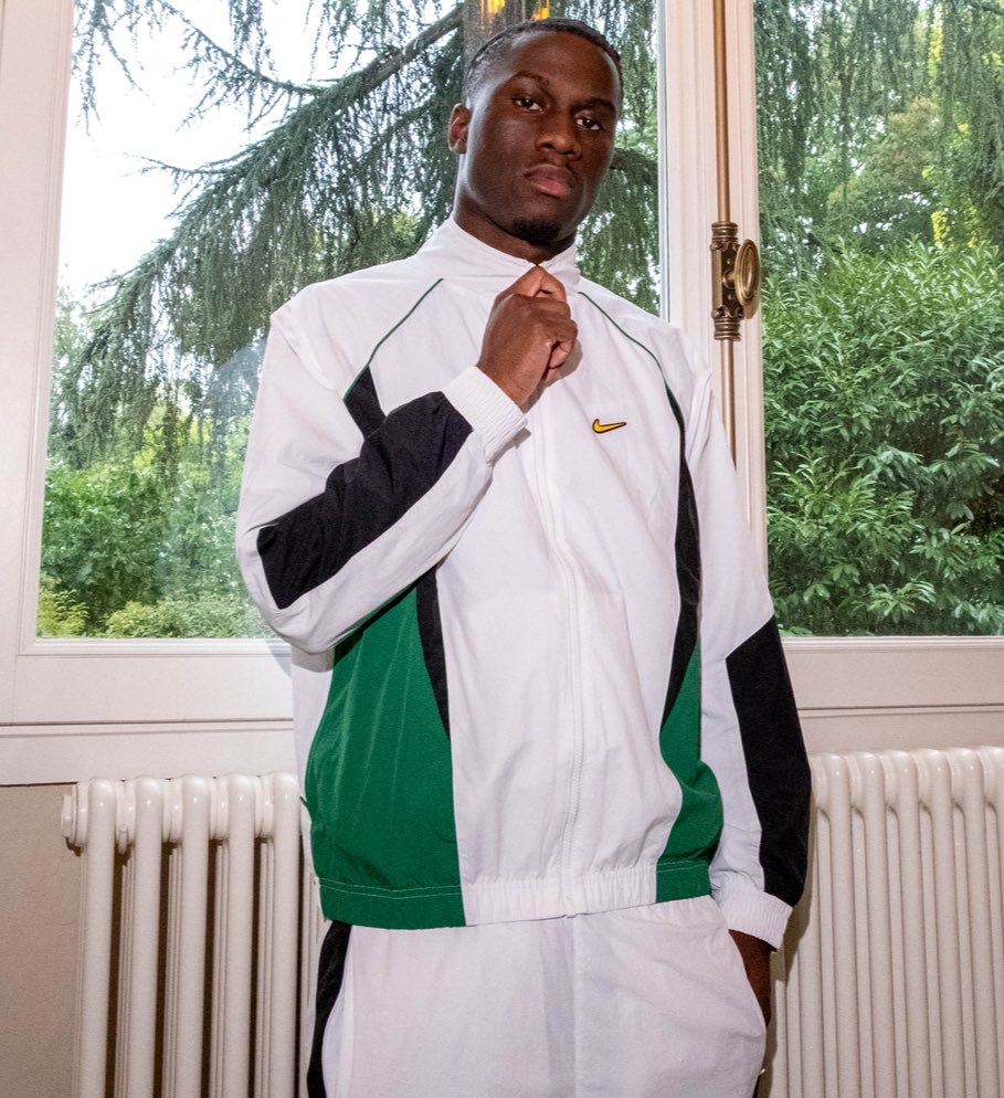 rvpfr__'s tweet image. 🚨R2 vient d’annoncer la sortie de son nouveau PROJET ! 

« PROJET DE L’ANNÉE »

📆10 DÉCEMBRE