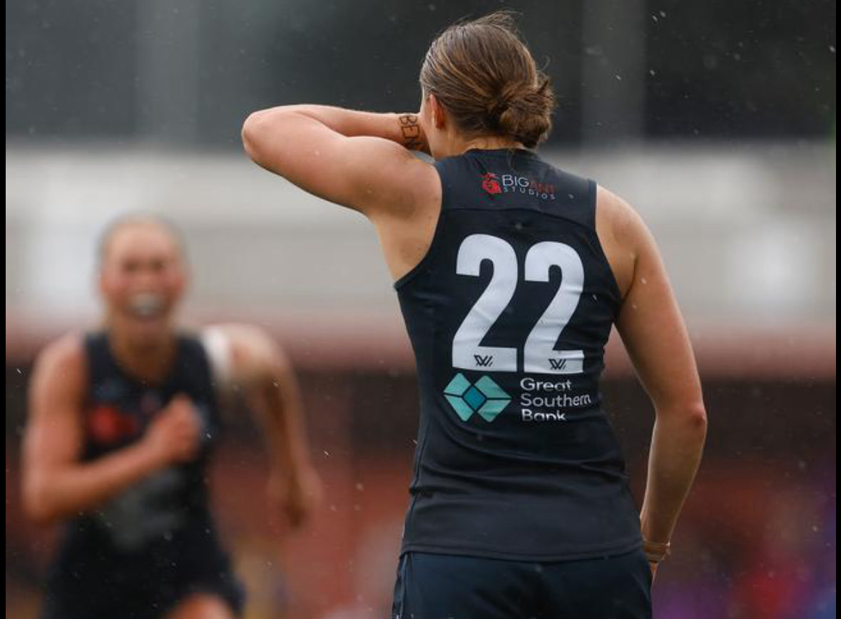 Lauren Wood tweet media