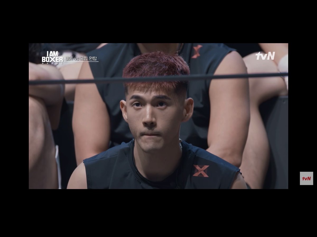 [📺] The first episode of I Am Boxer is already available worldwide on Disney +!

You can only spot BM from afar or for a few seconds in this episode.
#KARD
#BM