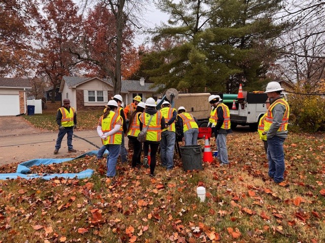 SAK_pipessolved's tweet image. Every so often, our SAK office team heads out to the field to see firsthand what our crews do every day. It’s a great way to connect, learn, and appreciate the hard work that keeps projects moving!