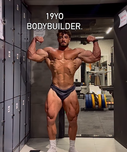 Spoder_Lee's tweet image. Déjà le 19 ans j&apos;y crois moyen il a rajouté le Naturel il est trop gourmand