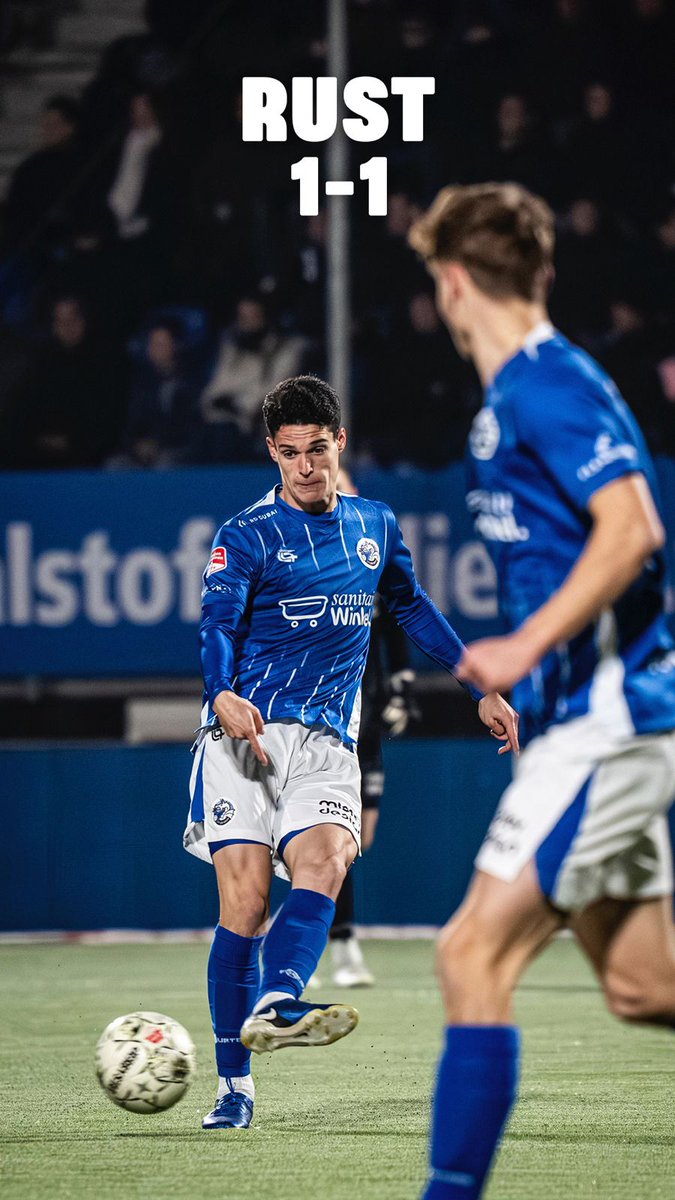 mijnfcdenbosch's tweet image. RUST.

We gaan rusten met een 1-1 tussenstand.

🔵1-1🔴 #DBOALM #HeyaDenBosch