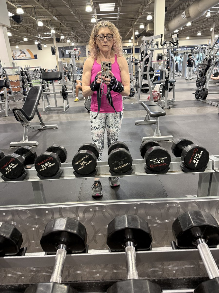 In after a big pancake breakfast with lots of carbs to burn!!  It’s back day and cardio!! 😆