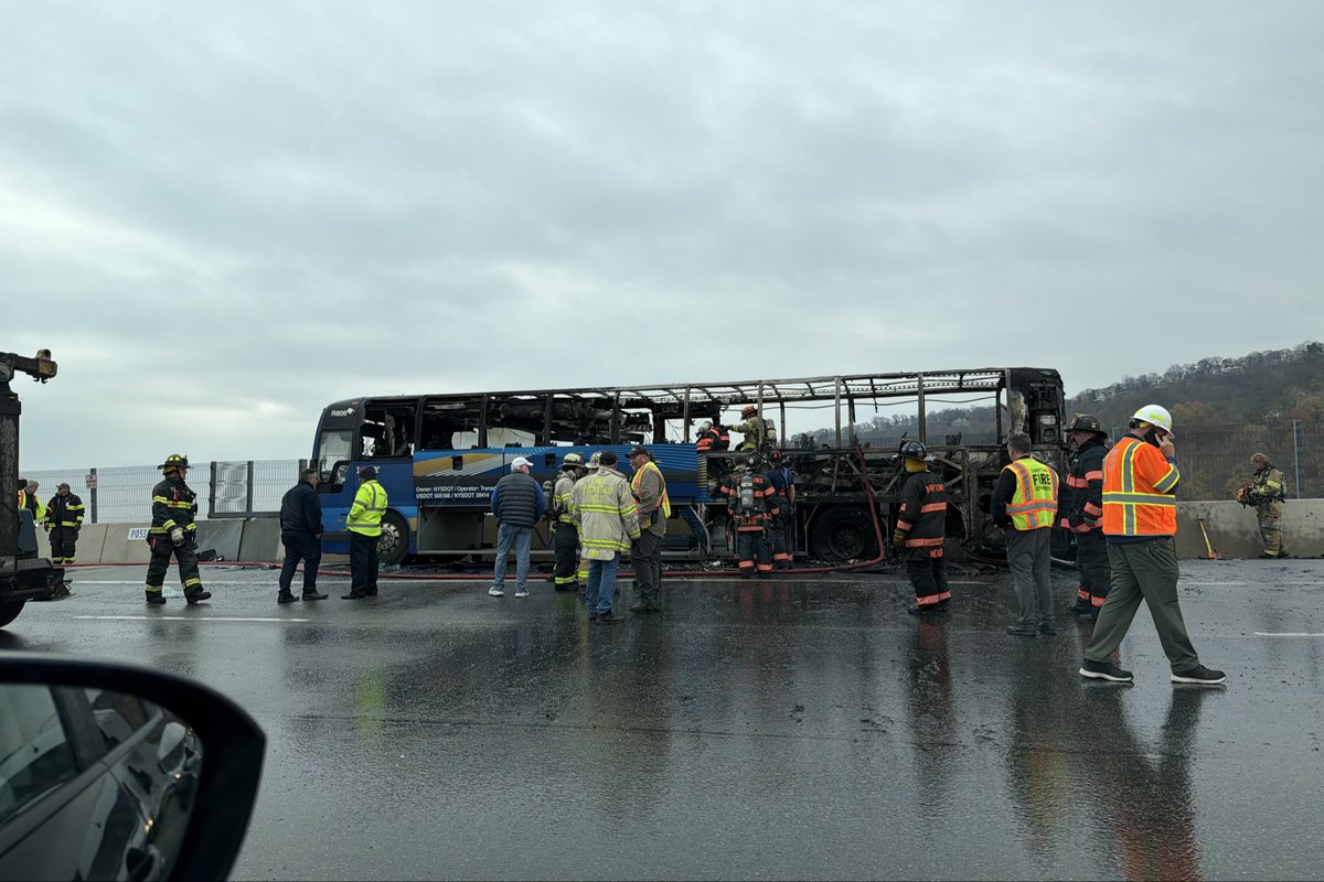 Bad bus fire eastbound on the Tappan Zee Bridge just now. Traffic is a mess.